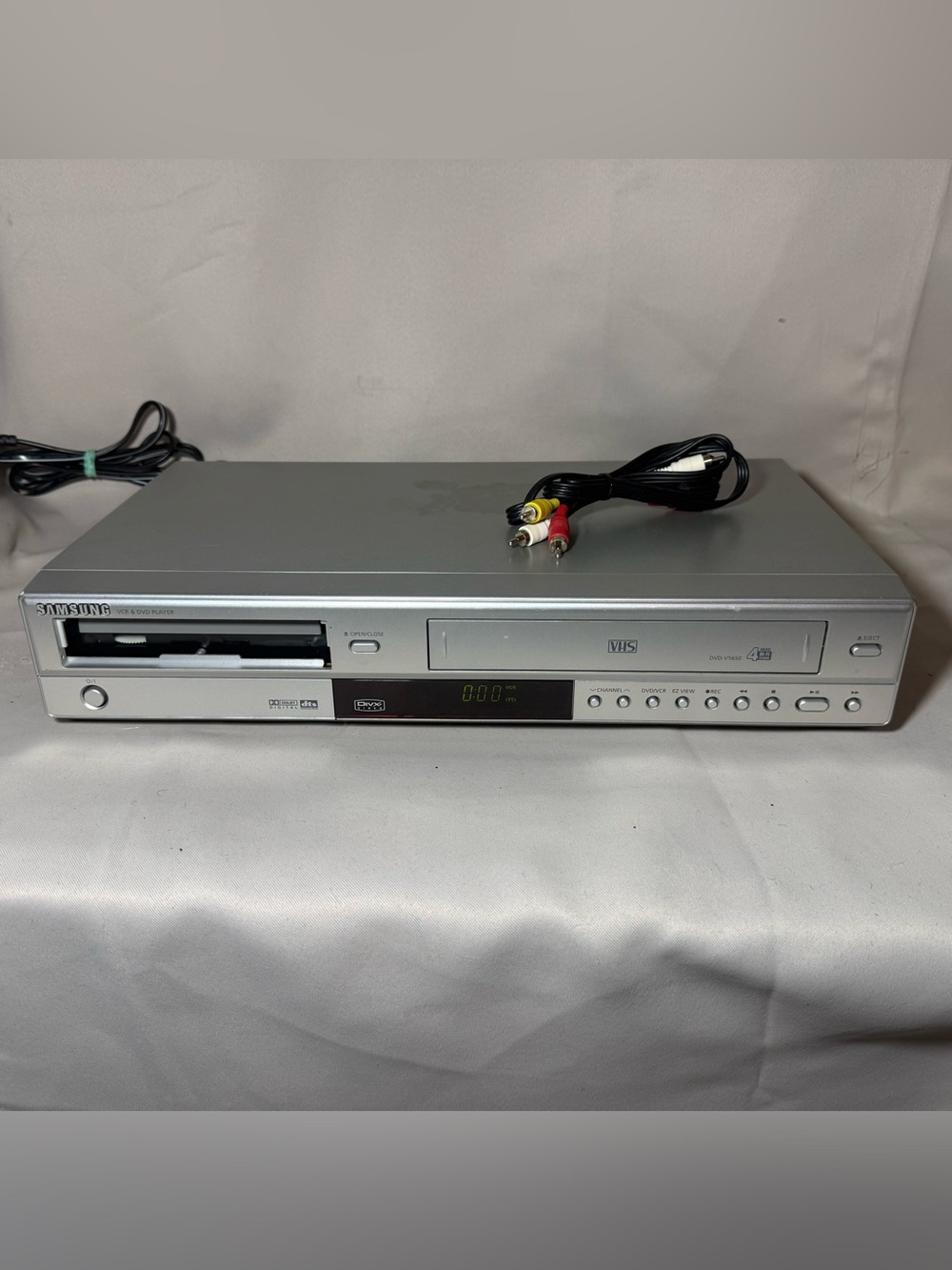 Samsung DVD-V5650 DVD VCR Combo 4Head VHS Recorder